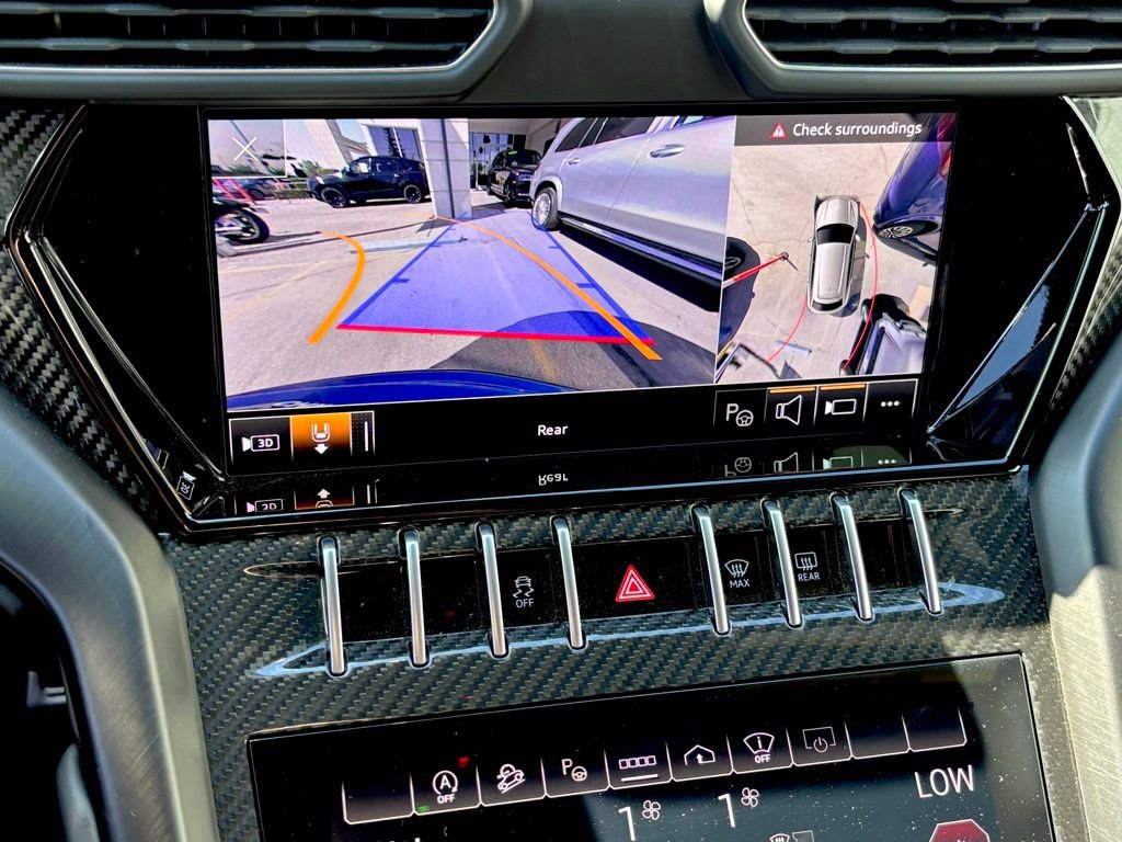 Used 2022 Lamborghini Urus AWD/4WD image 27
