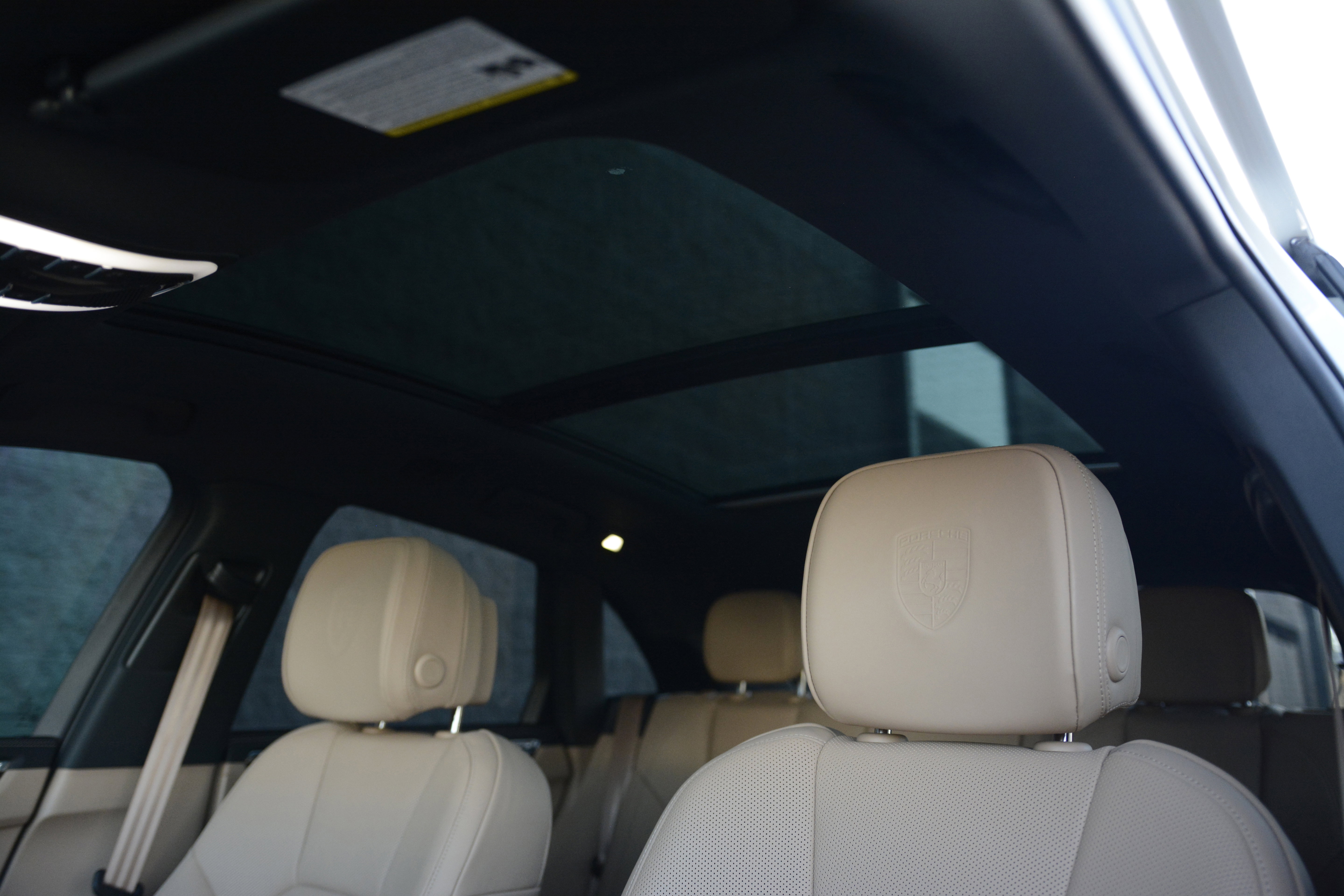 Certified 2025 Porsche Macan image 25