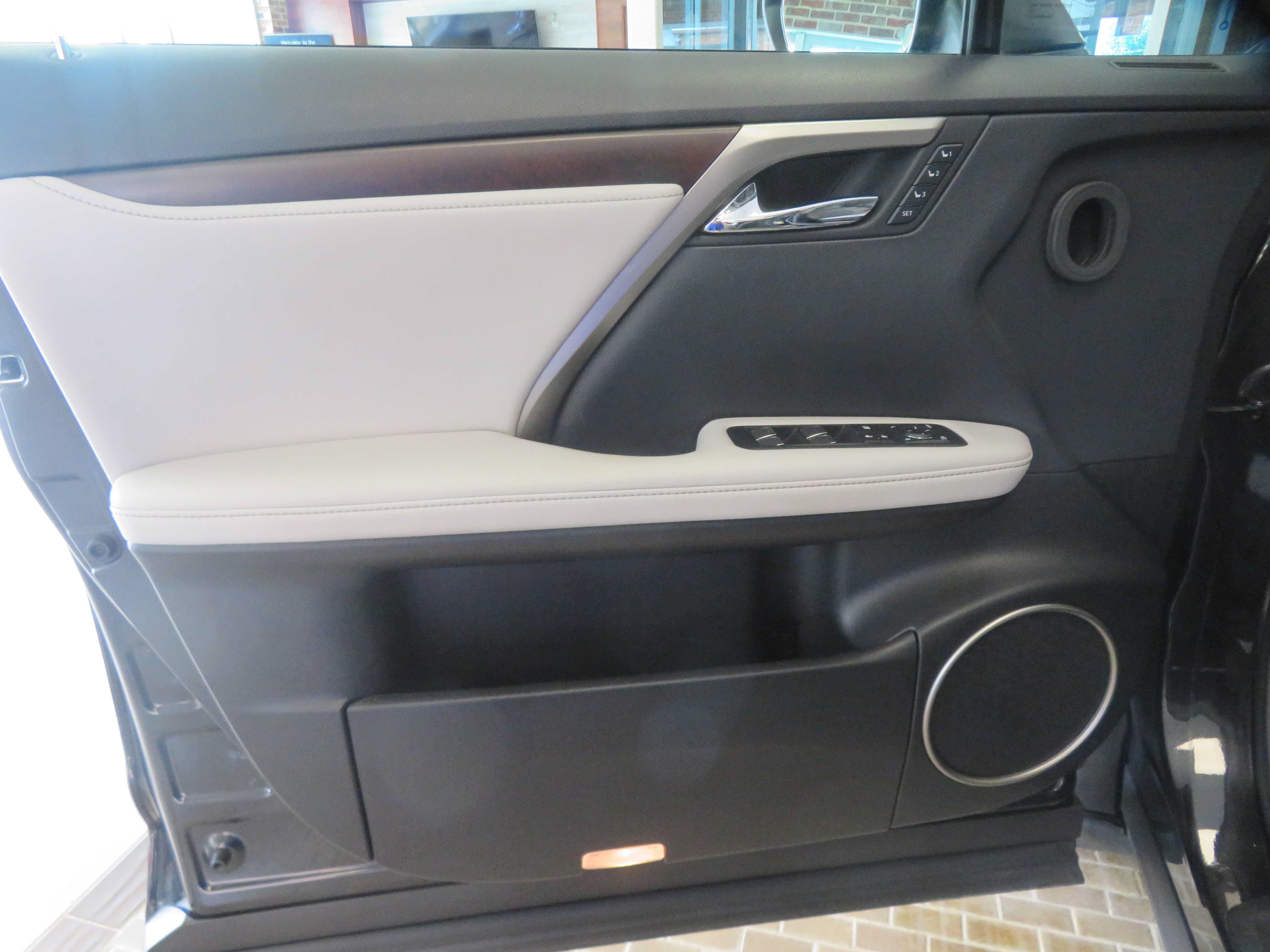 Used 2020 Lexus RX 350 AWD w/ Premium Package image 13