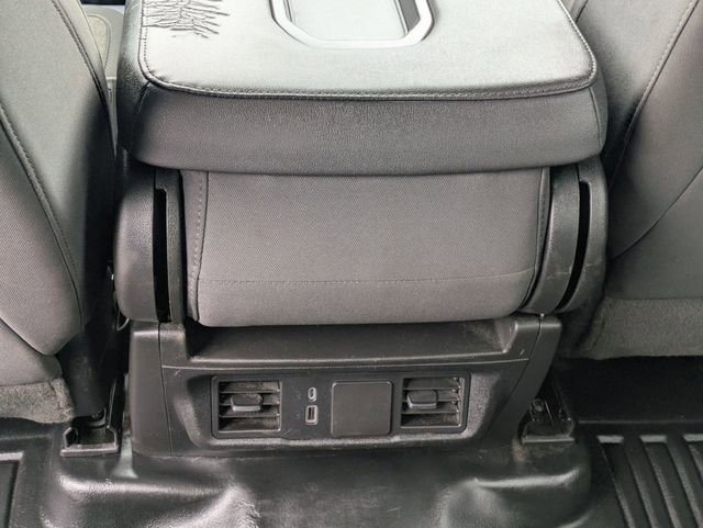 Used 2024 GMC Sierra 3500 Pro w/ Convenience Package image 28