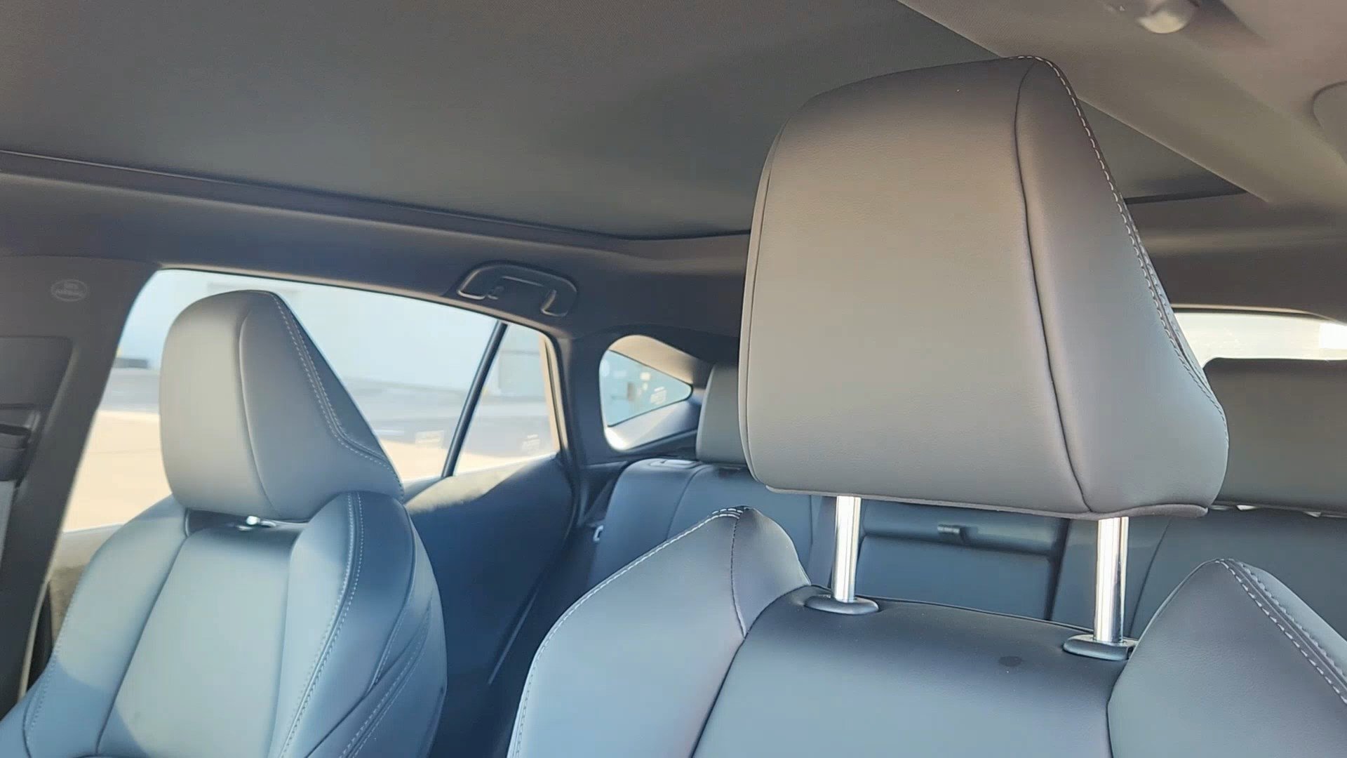 Used 2024 Toyota Venza Nightshade image 9