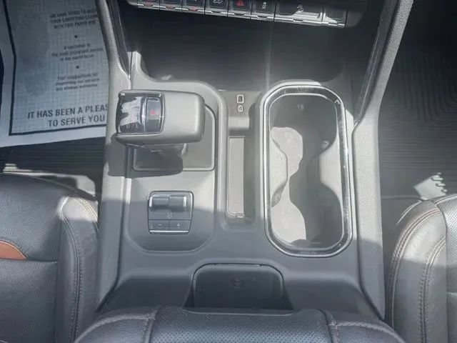 Used 2023 GMC Sierra 1500 AT4 w/ AT4 Premium Package AWD/4WD image 26