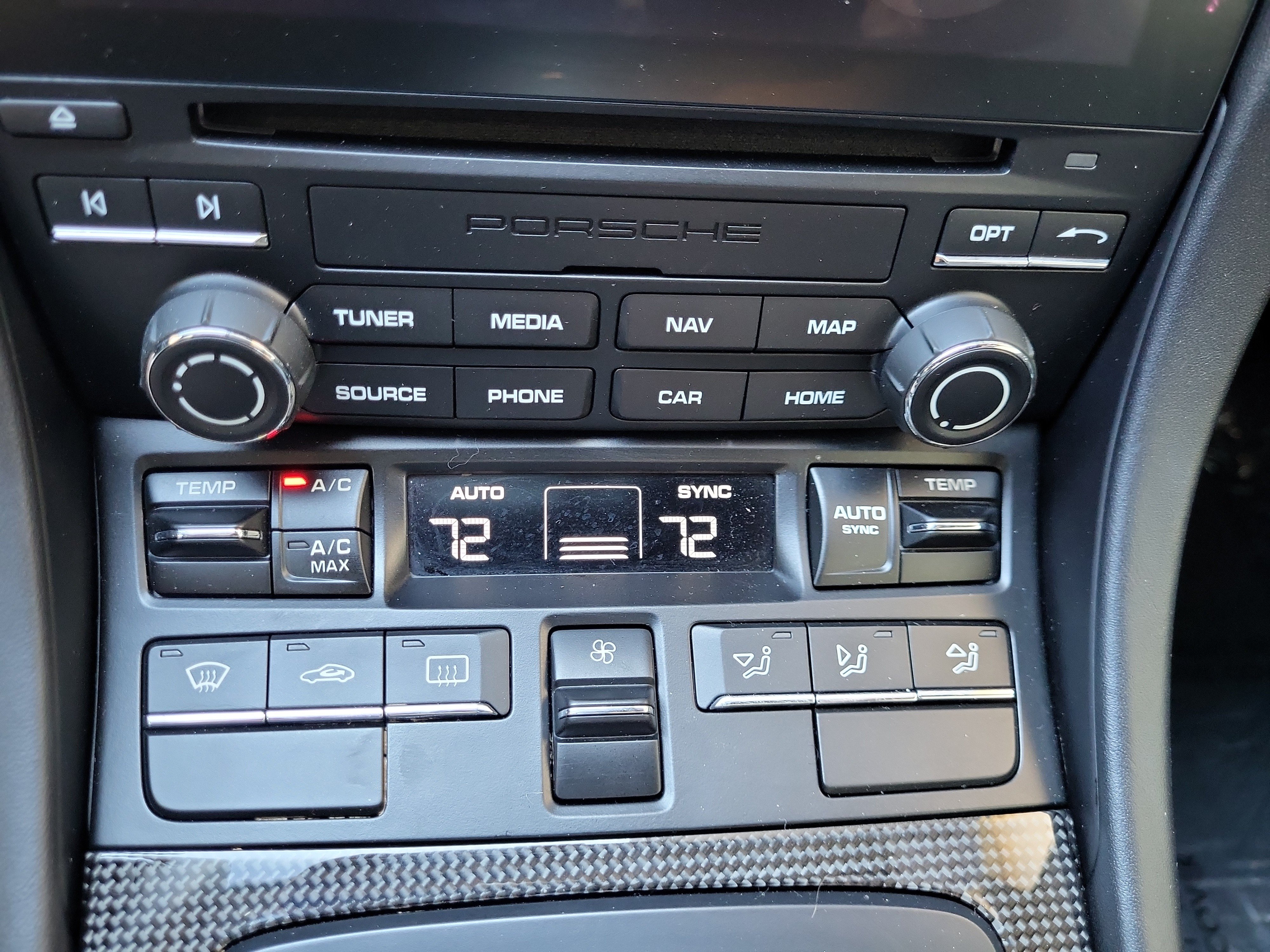 Certified 2019 Porsche 911 Turbo S AWD/4WD image 39