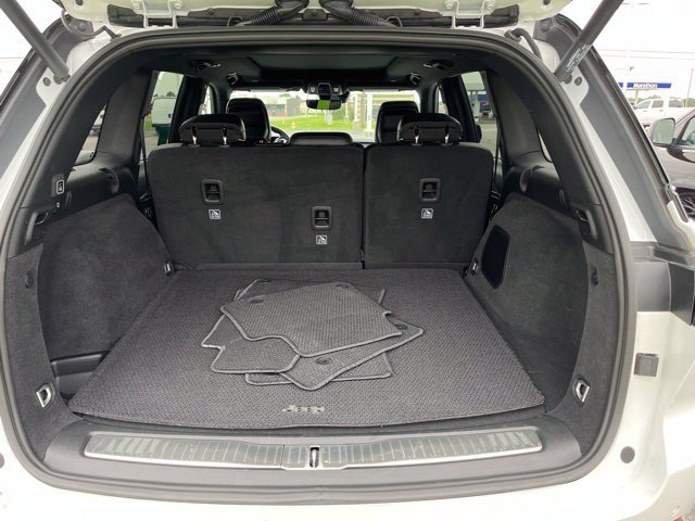 Used 2025 Jeep Grand Cherokee Summit AWD/4WD image 2