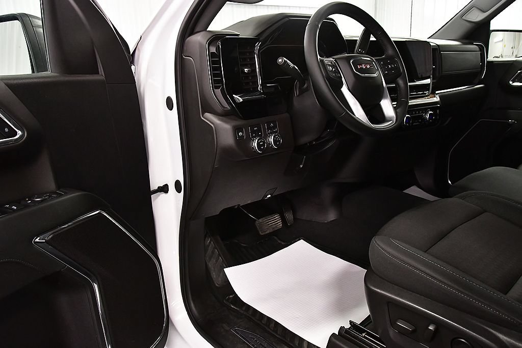 Used 2024 GMC Sierra 1500 Elevation AWD/4WD image 15