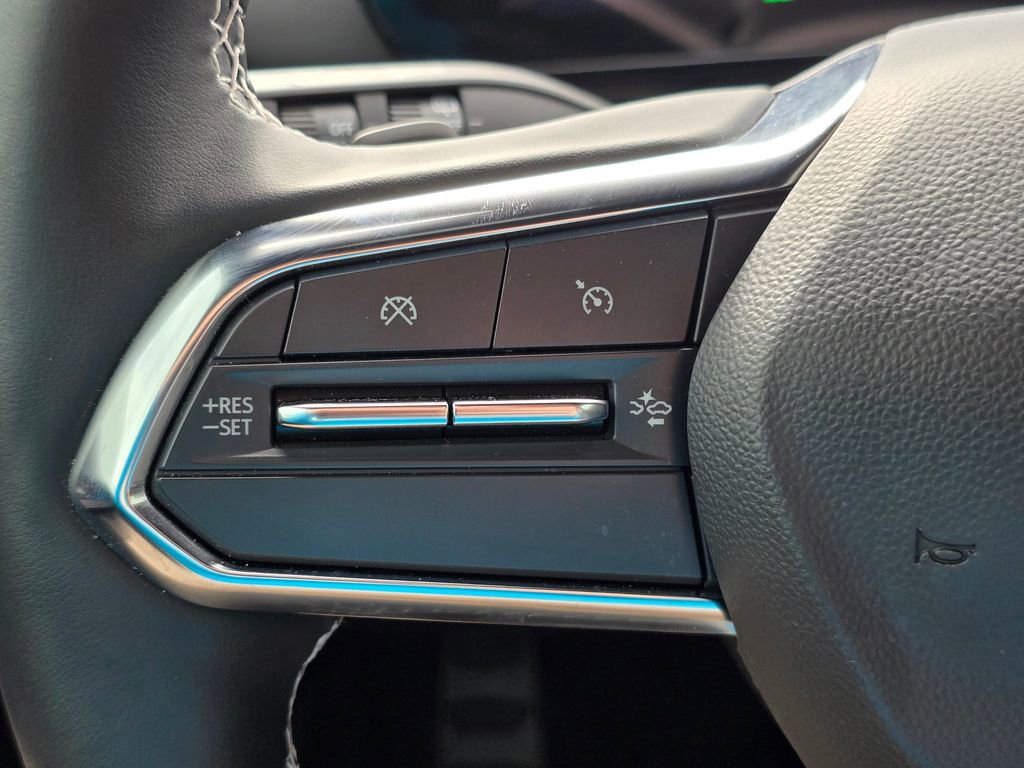 Used 2024 Chevrolet Blazer EV LT image 30