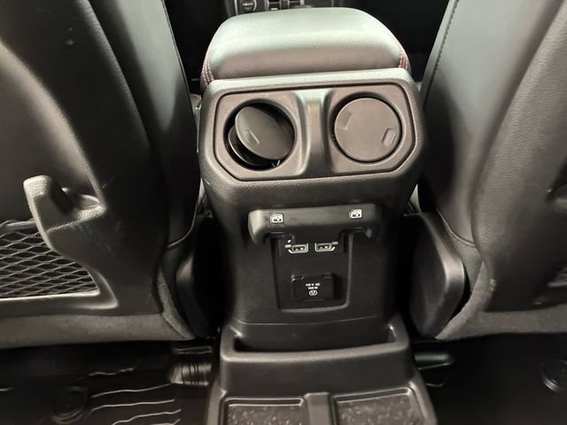 Used 2026 Jeep Wrangler Unlimited Rubicon AWD/4WD image 19