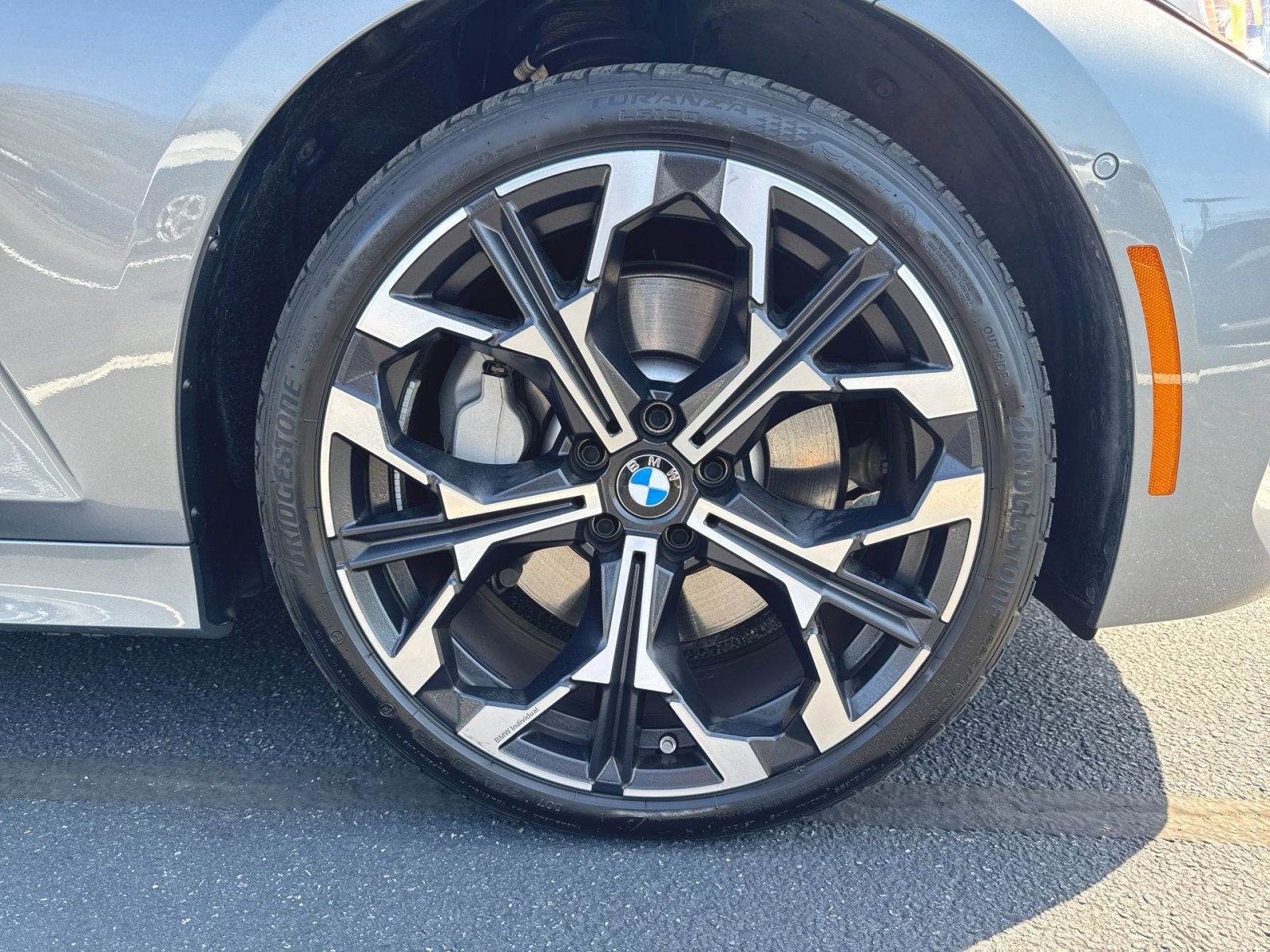 Used 2025 BMW 330i xDrive Sedan image 2