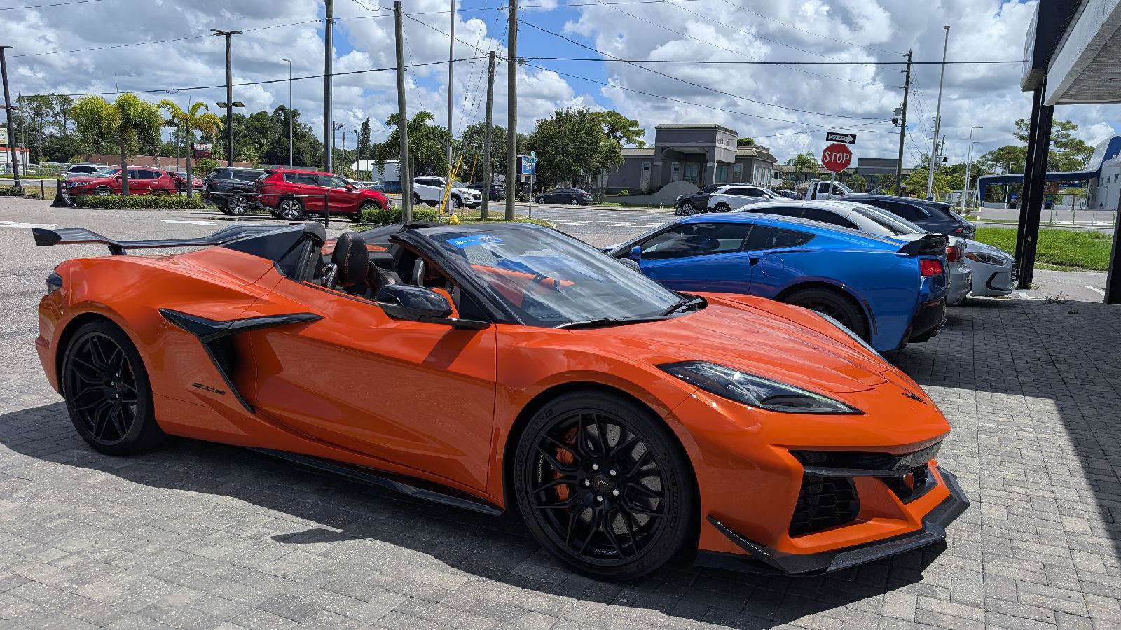 Used 2025 Chevrolet Corvette Z06 w/ Z07 Performance Package RWD image 2