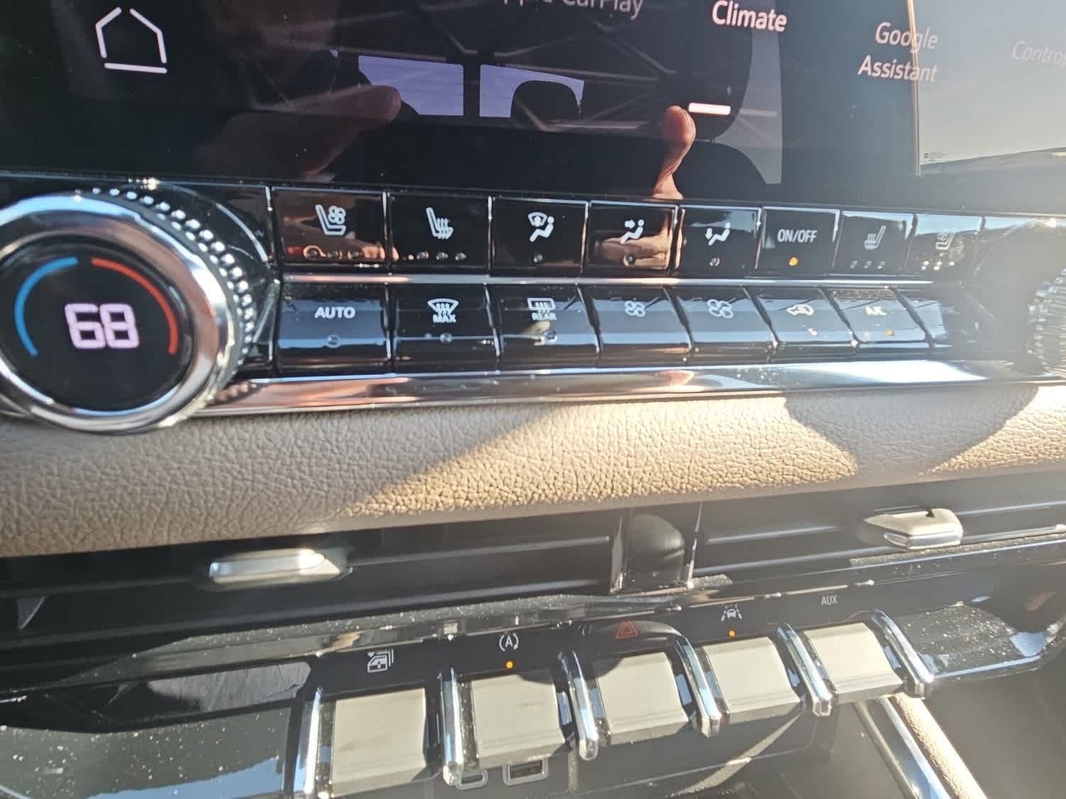 Used 2023 GMC Canyon Denali image 17