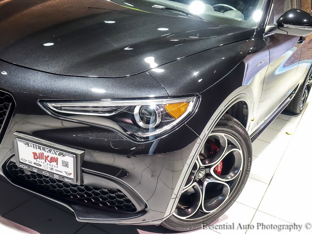 Used 2022 Alfa Romeo Stelvio Veloce image 7