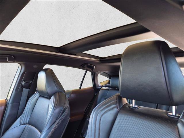 Used 2021 Toyota Venza Limited w/ Carpet Mat Package (TMS) AWD/4WD image 16