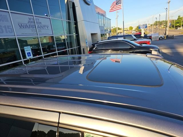 Used 2021 Chevrolet Silverado 1500 LTZ w/ LTZ Premium Package AWD/4WD image 6
