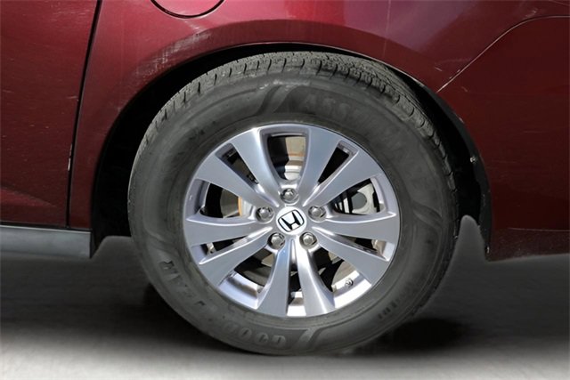 Used 2016 Honda Odyssey SE image 8