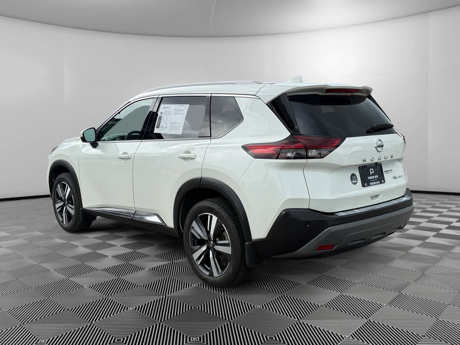 Used 2021 Nissan Rogue SL w/ Premium Package AWD/4WD image 3