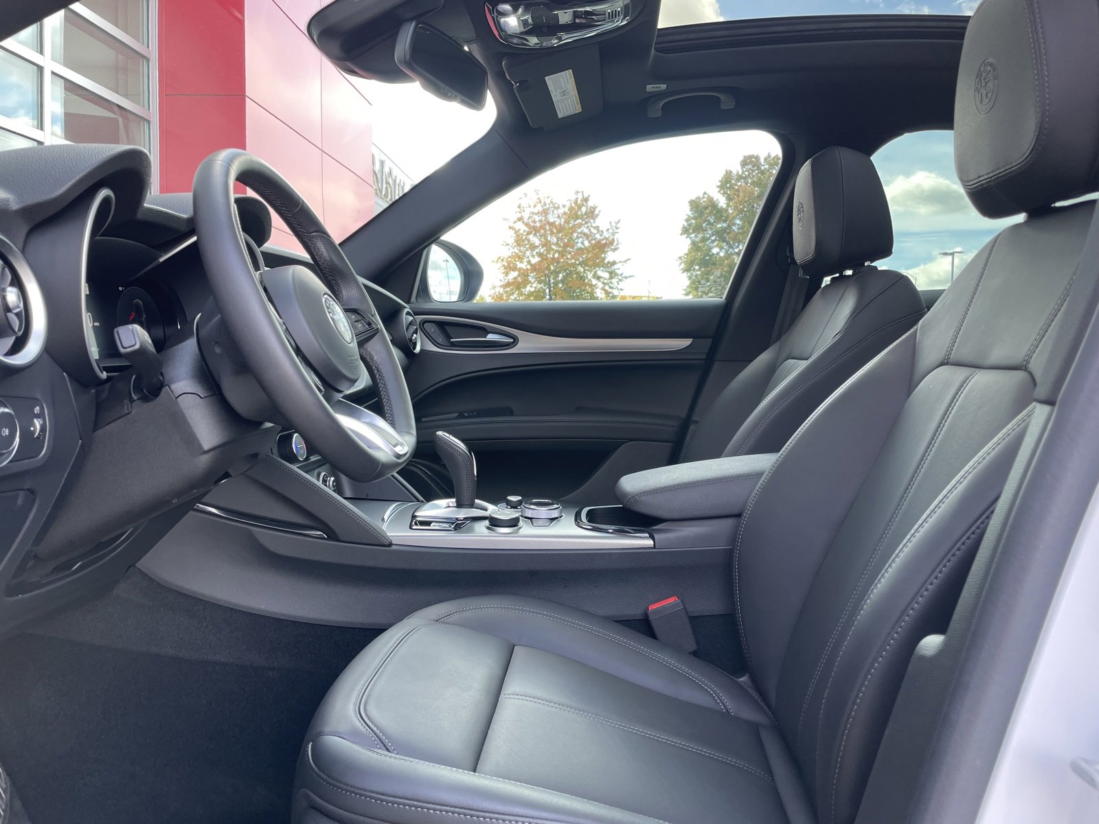 Used 2024 Alfa Romeo Stelvio Ti w/ Active Assist Plus Package image 15