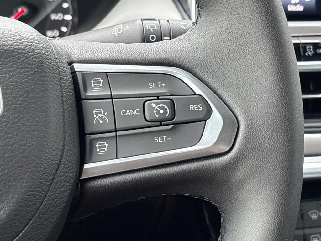 Used 2026 Jeep Compass Limited AWD/4WD image 26