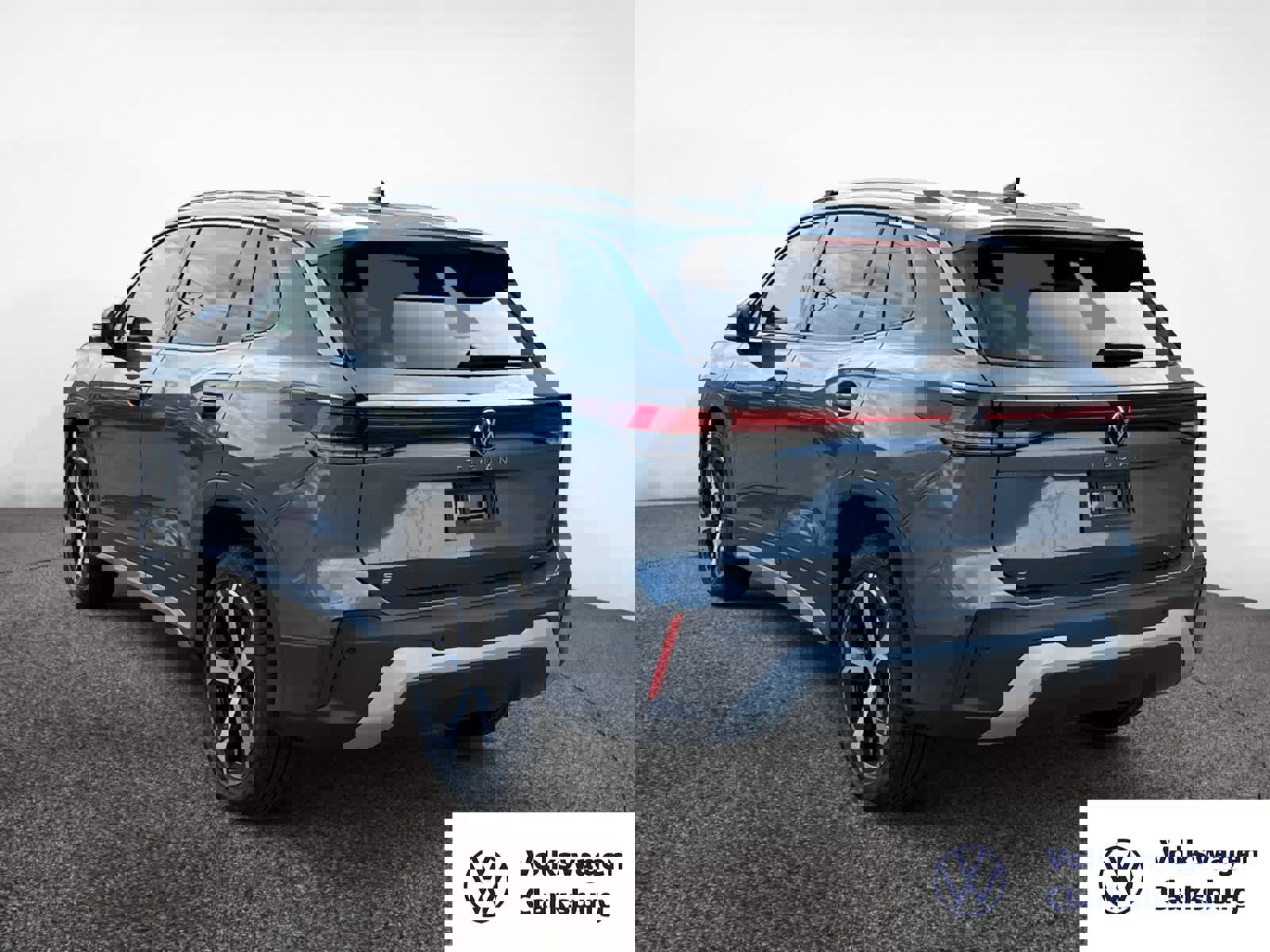 New 2025 Volkswagen Tiguan SE image 3