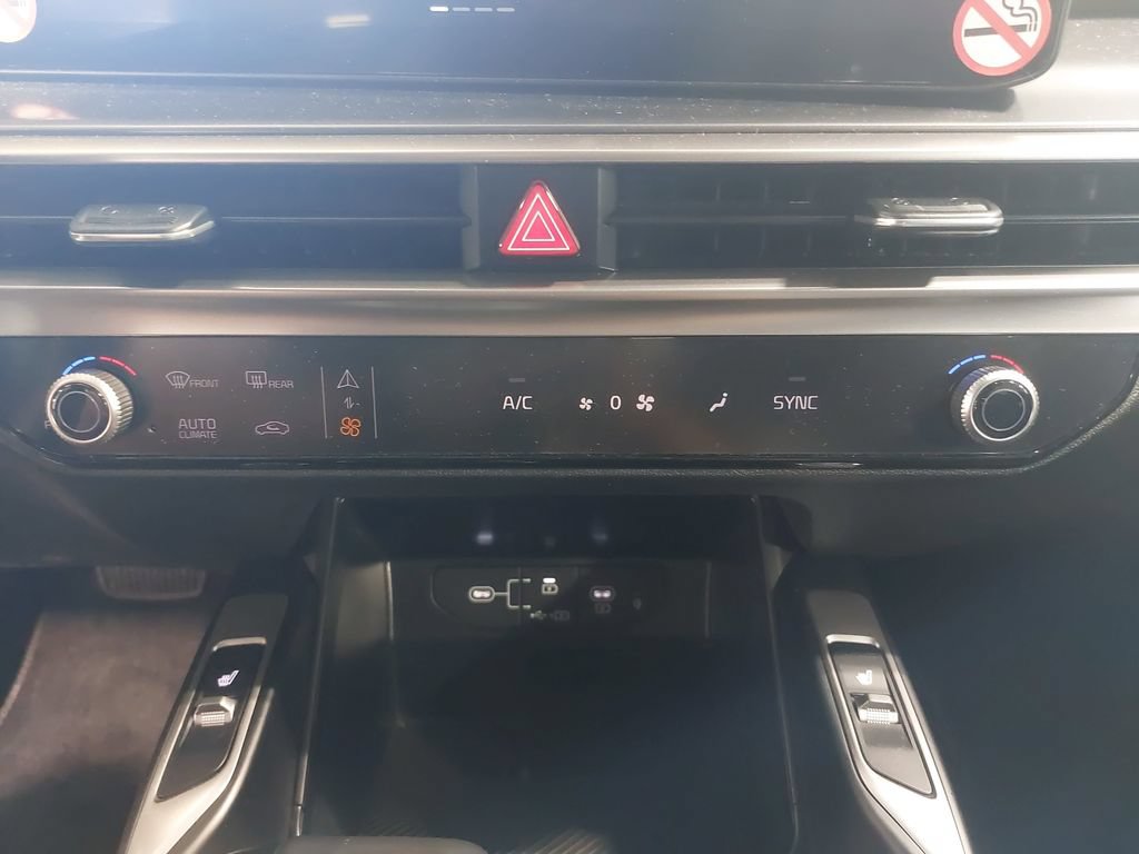 Used 2024 Kia Sorento S AWD/4WD image 21