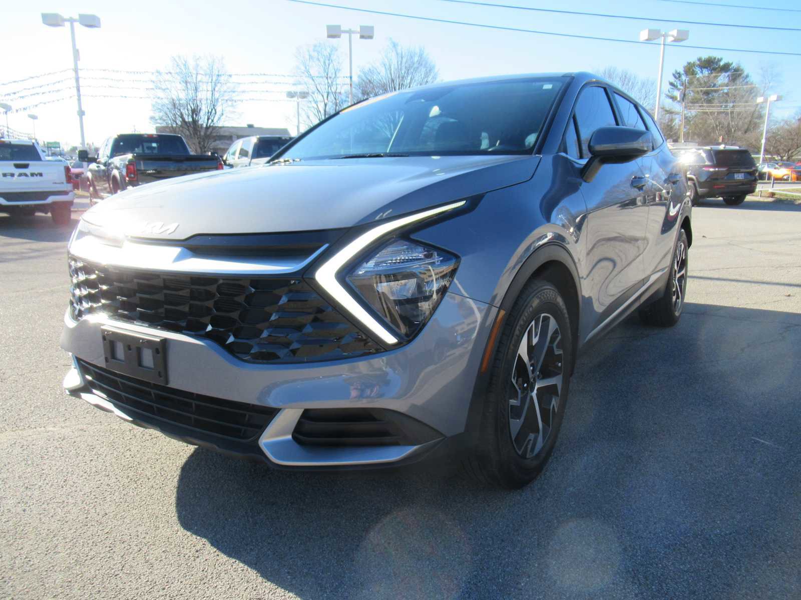 Used 2023 Kia Sportage EX image 1