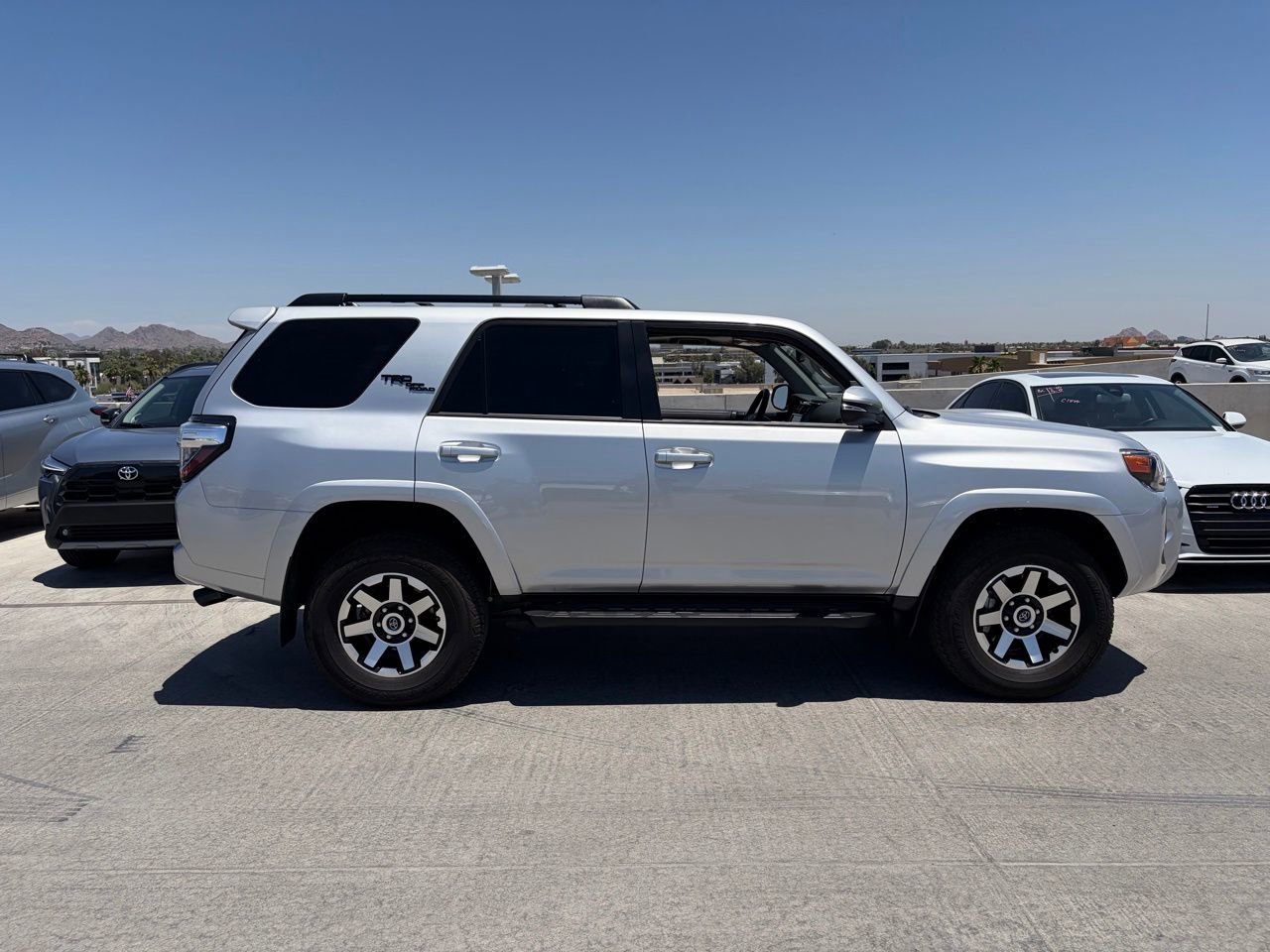 Used 2023 Toyota 4Runner TRD Off-Road Premium w/ Moonroof Package AWD/4WD image 2