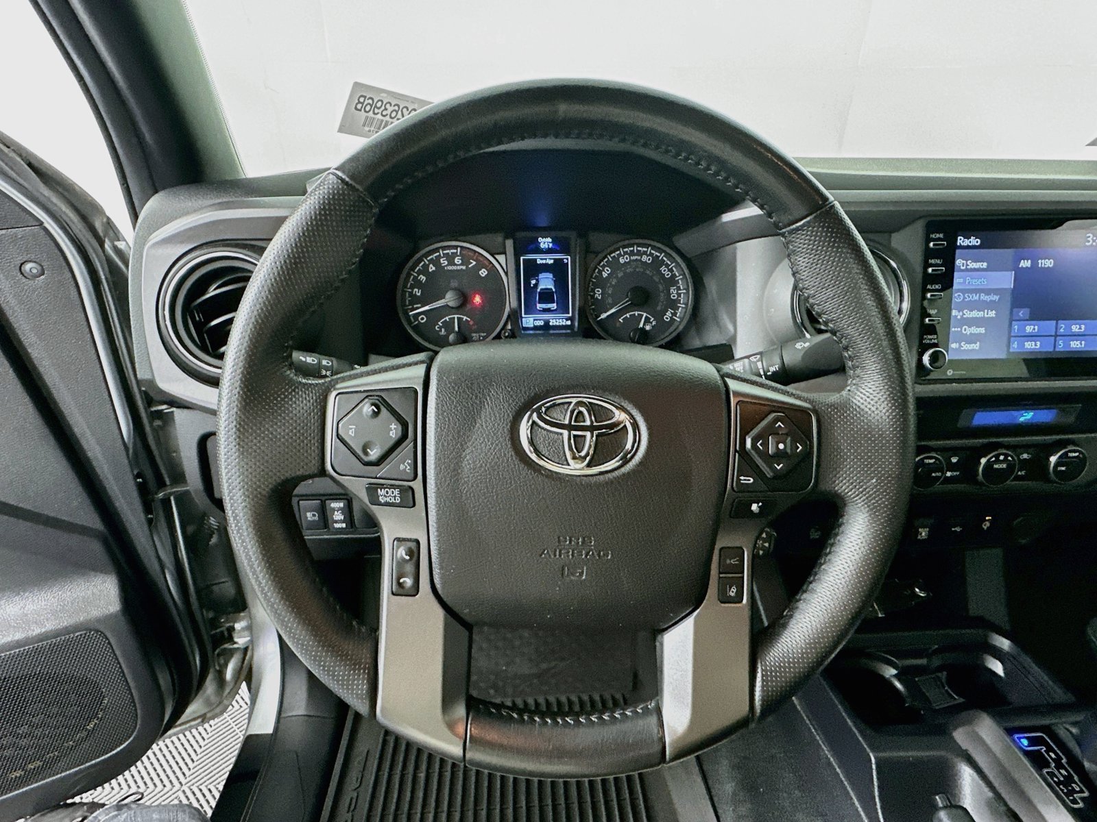 Certified 2022 Toyota Tacoma 4x4 Double Cab image 11