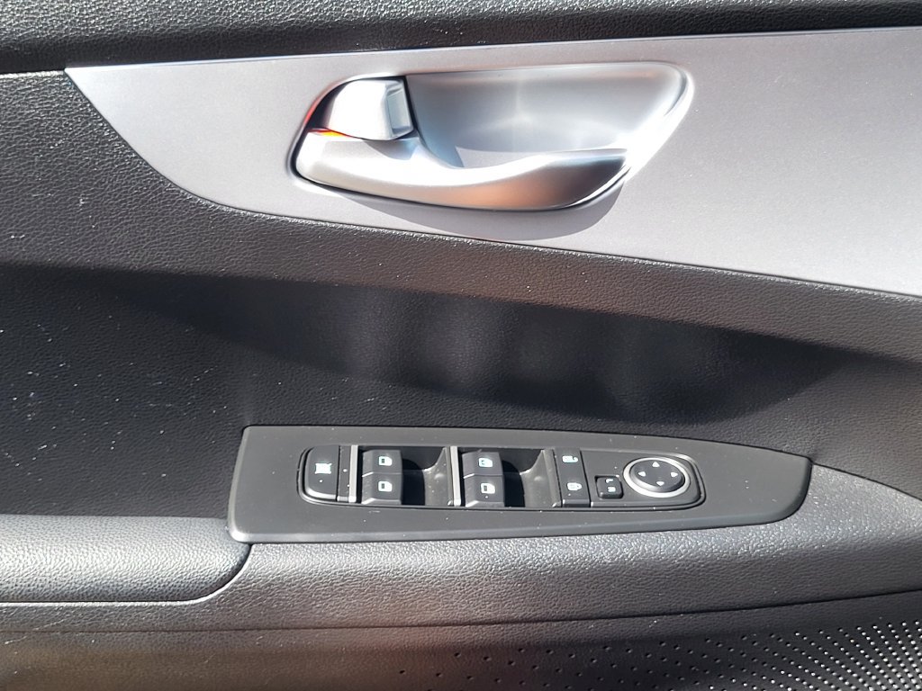 Used 2023 Kia Forte LXS FWD image 27