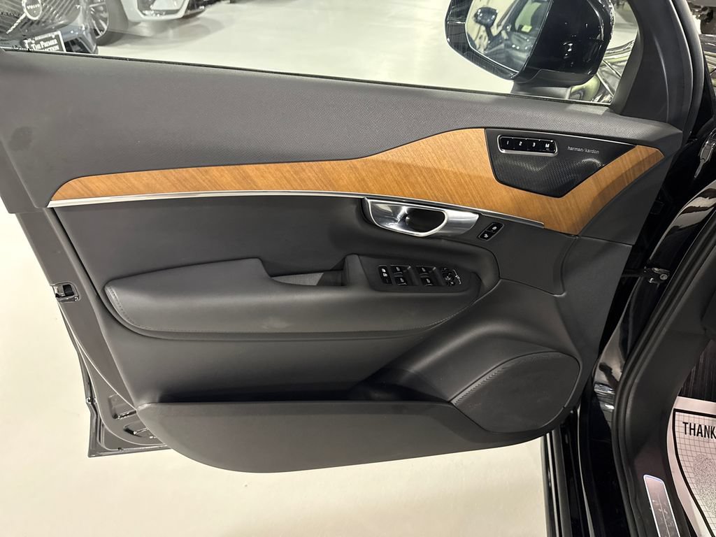 Certified 2024 Volvo XC90 T8 Plus w/ Protection Package Premier AWD/4WD image 9
