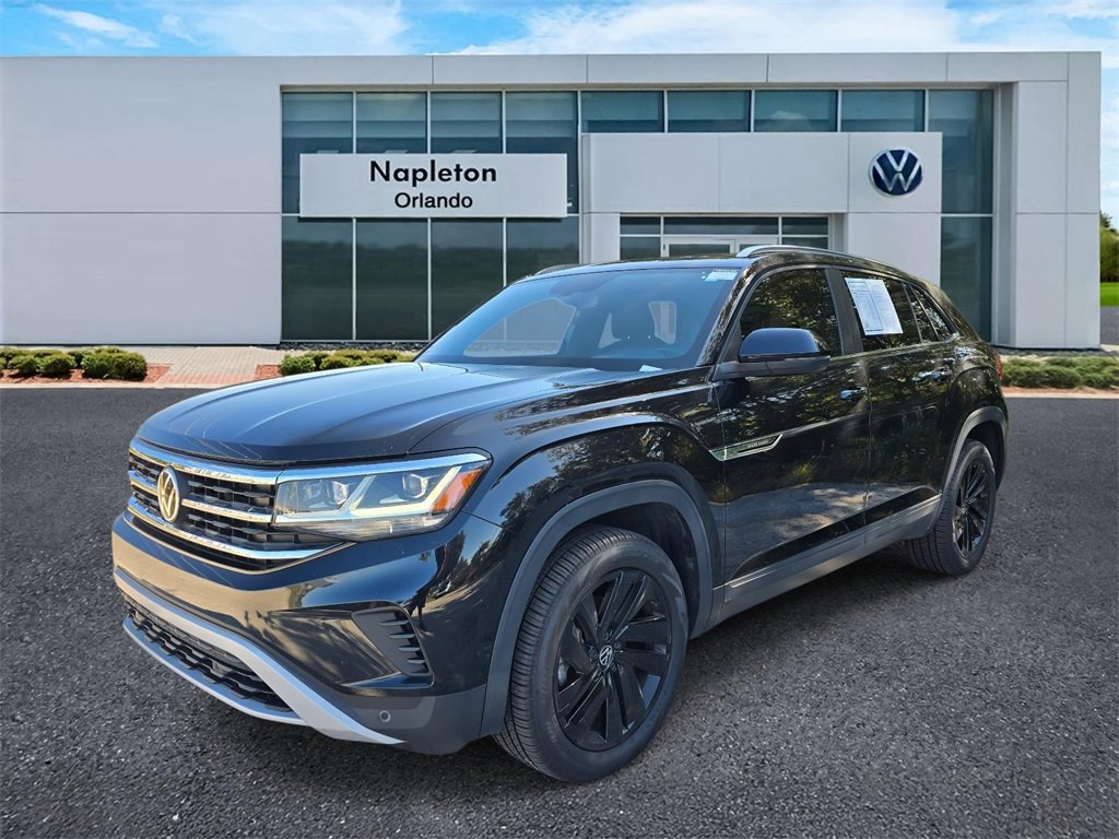 Certified 2022 Volkswagen Atlas Cross Sport SE w/ Panoramic Sunroof Package
