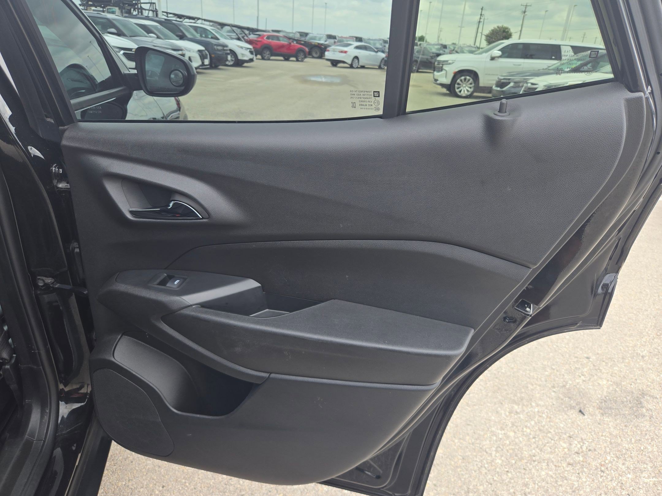 Used 2025 Chevrolet Trax RS w/ Driver Confidence Package FWD image 24