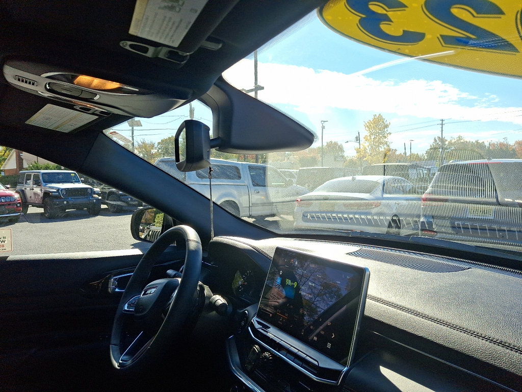 Certified 2023 Jeep Compass Limited image 12