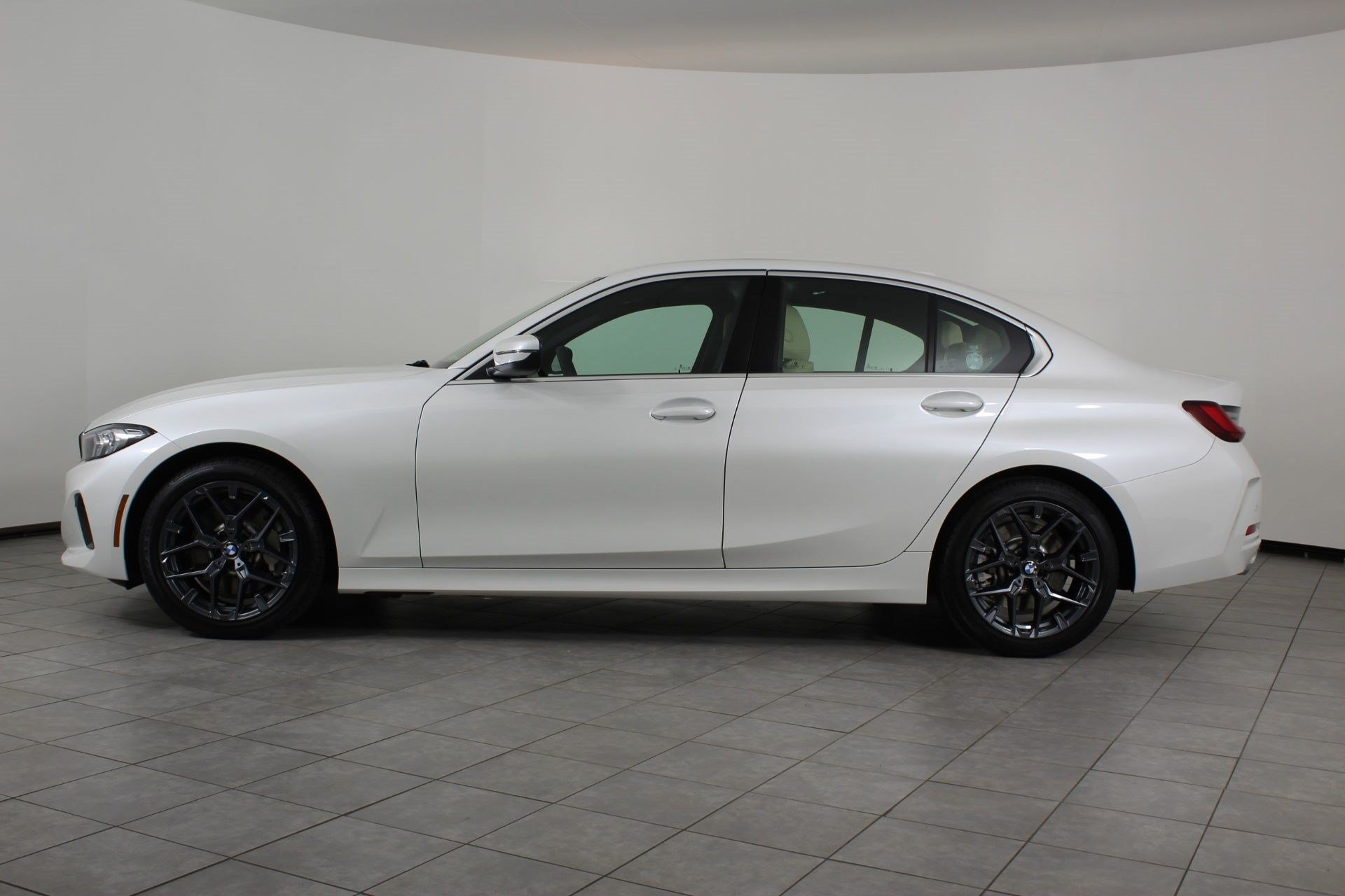 New 2026 BMW 330i Sedan w/ Premium Package RWD image 2