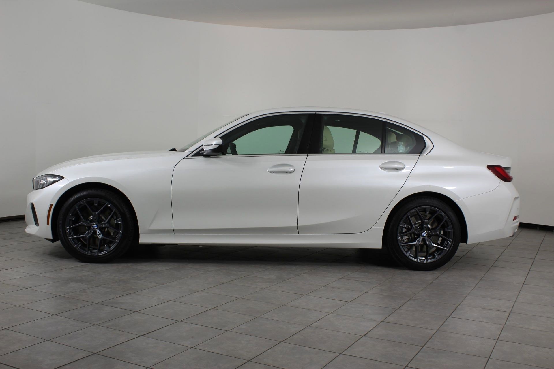 New 2026 BMW 330i Sedan w/ Premium Package RWD image 2