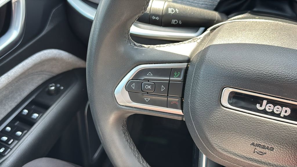 Used 2024 Jeep Compass Latitude AWD/4WD image 27