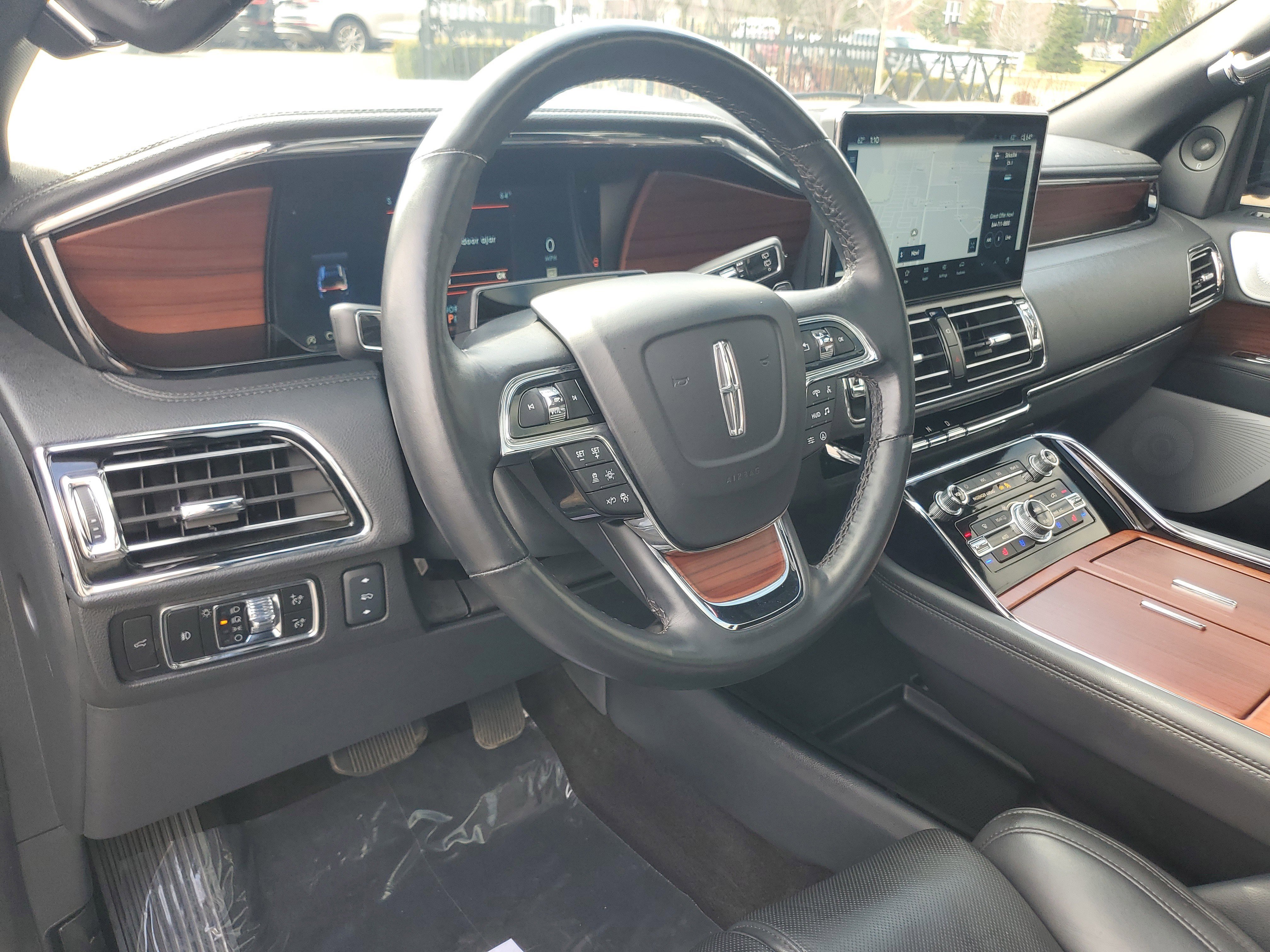 Certified 2023 Lincoln Navigator Reserve AWD/4WD image 13