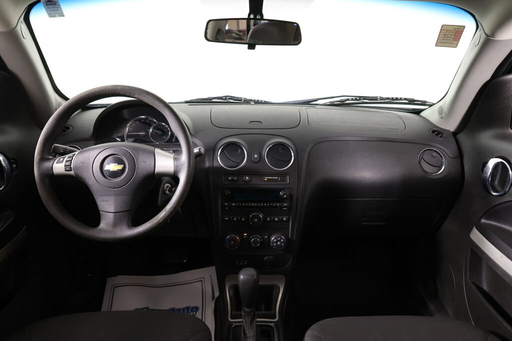 Used 2010 Chevrolet HHR LT image 27