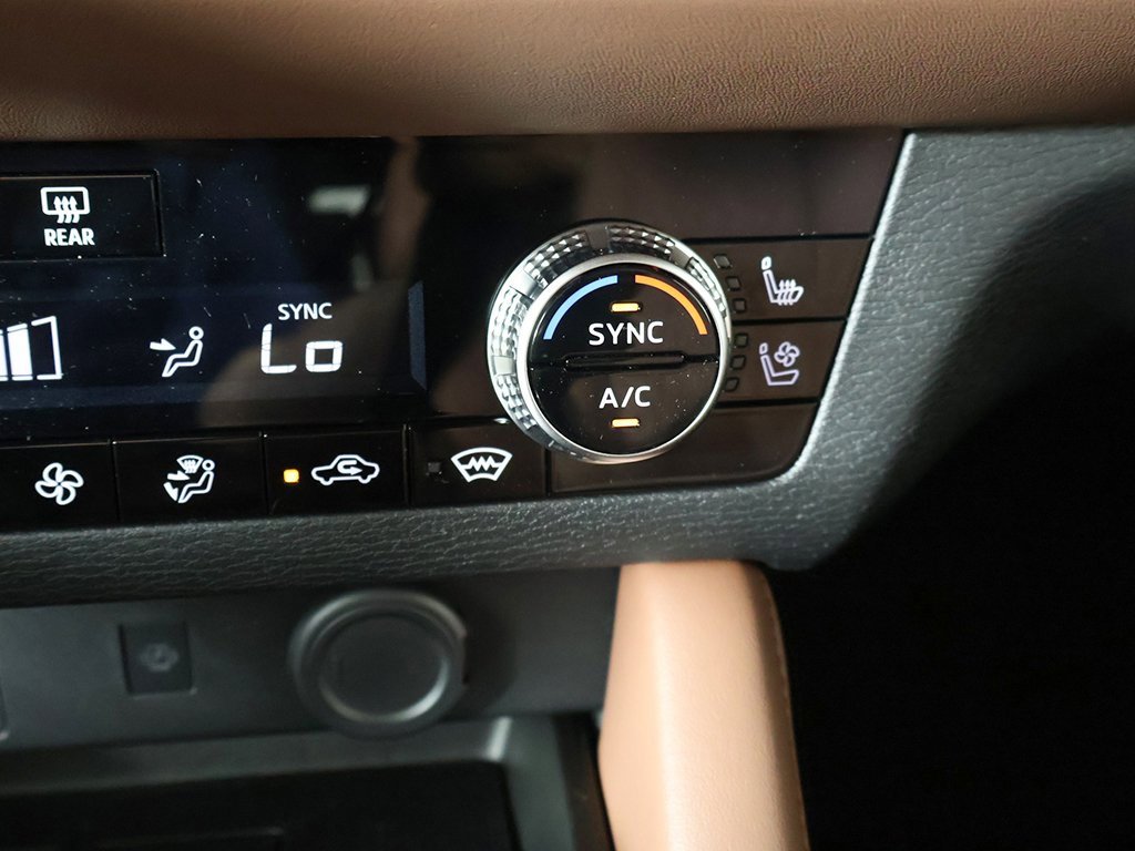 New 2025 Mitsubishi Outlander SEL image 56