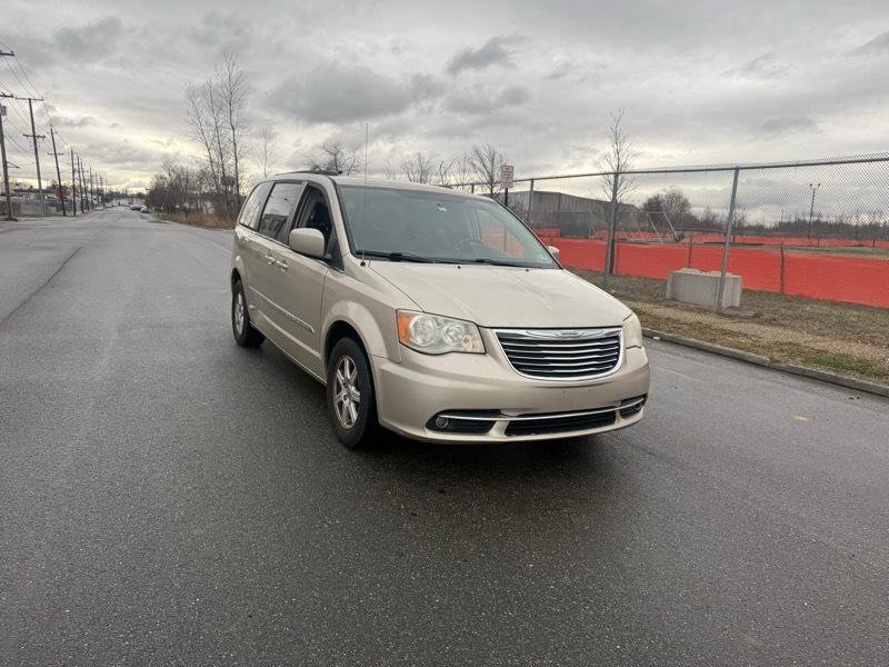 Used 2012 Chrysler Town & Country Touring w/ Entertainment Group #1 image 14