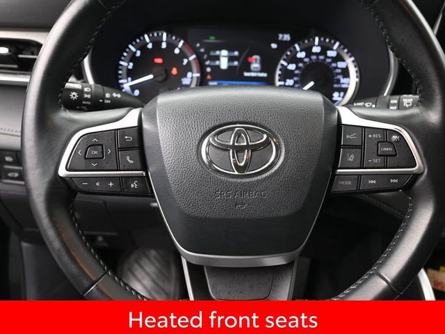 Used 2023 Toyota Highlander XLE FWD image 12