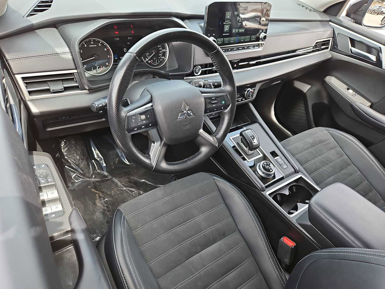 Used 2024 Mitsubishi Outlander SE AWD/4WD image 10