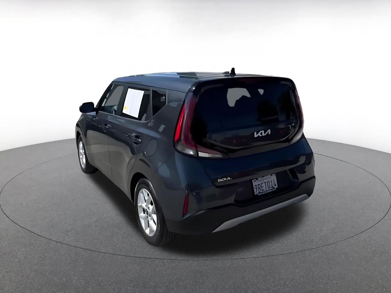 Used 2025 Kia Soul LX w/ LX Technology Package image 11