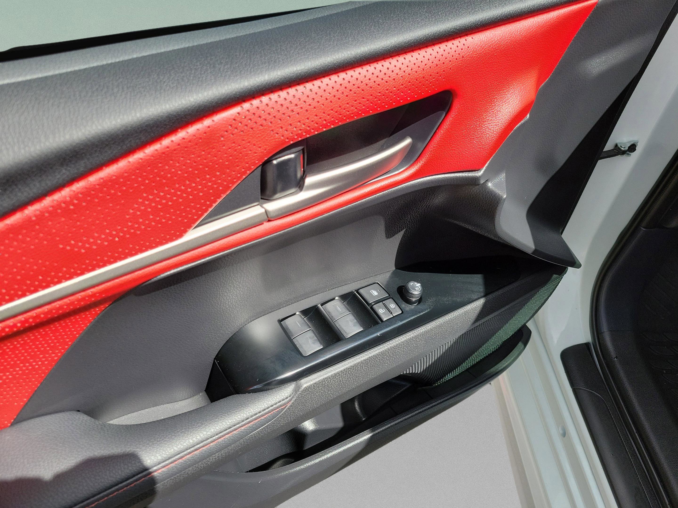 Used 2025 Toyota Camry XSE w/ Premium Plus Package image 7