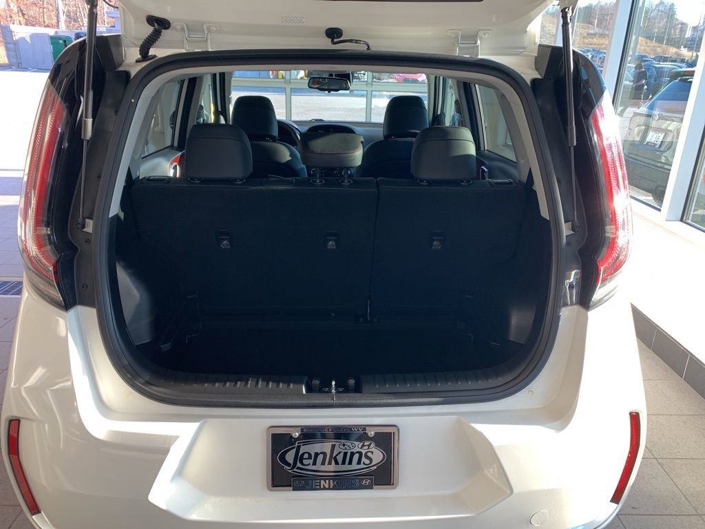 Used 2025 Kia Soul GT-Line image 16
