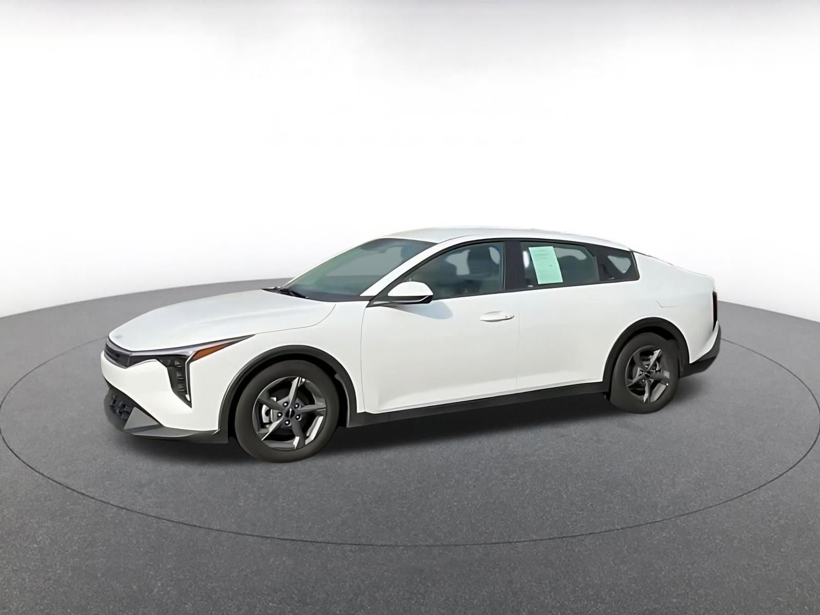 Used 2025 Kia K4 LXS image 9