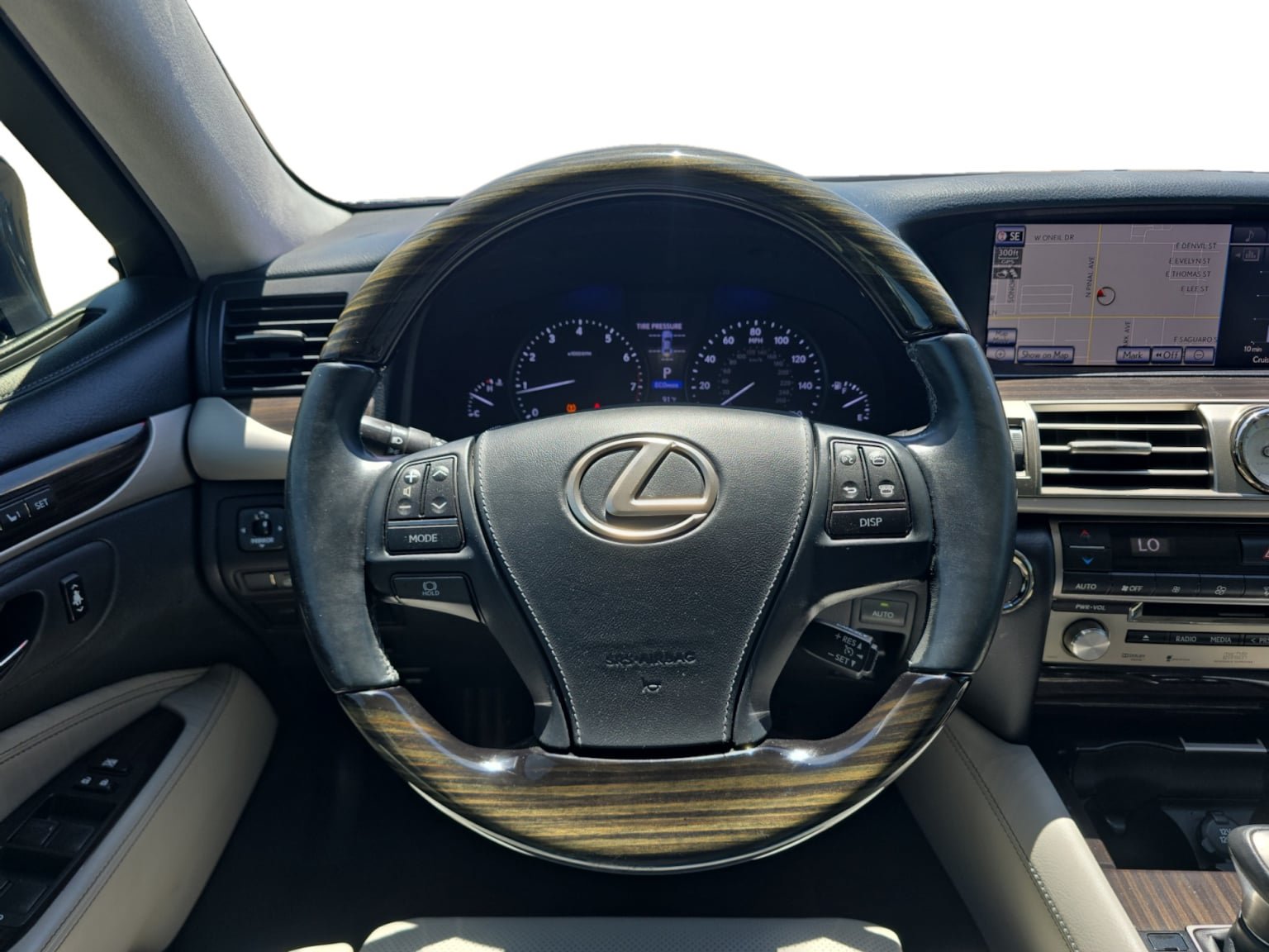 Used 2014 Lexus LS 460 w/ Comfort Package RWD image 13