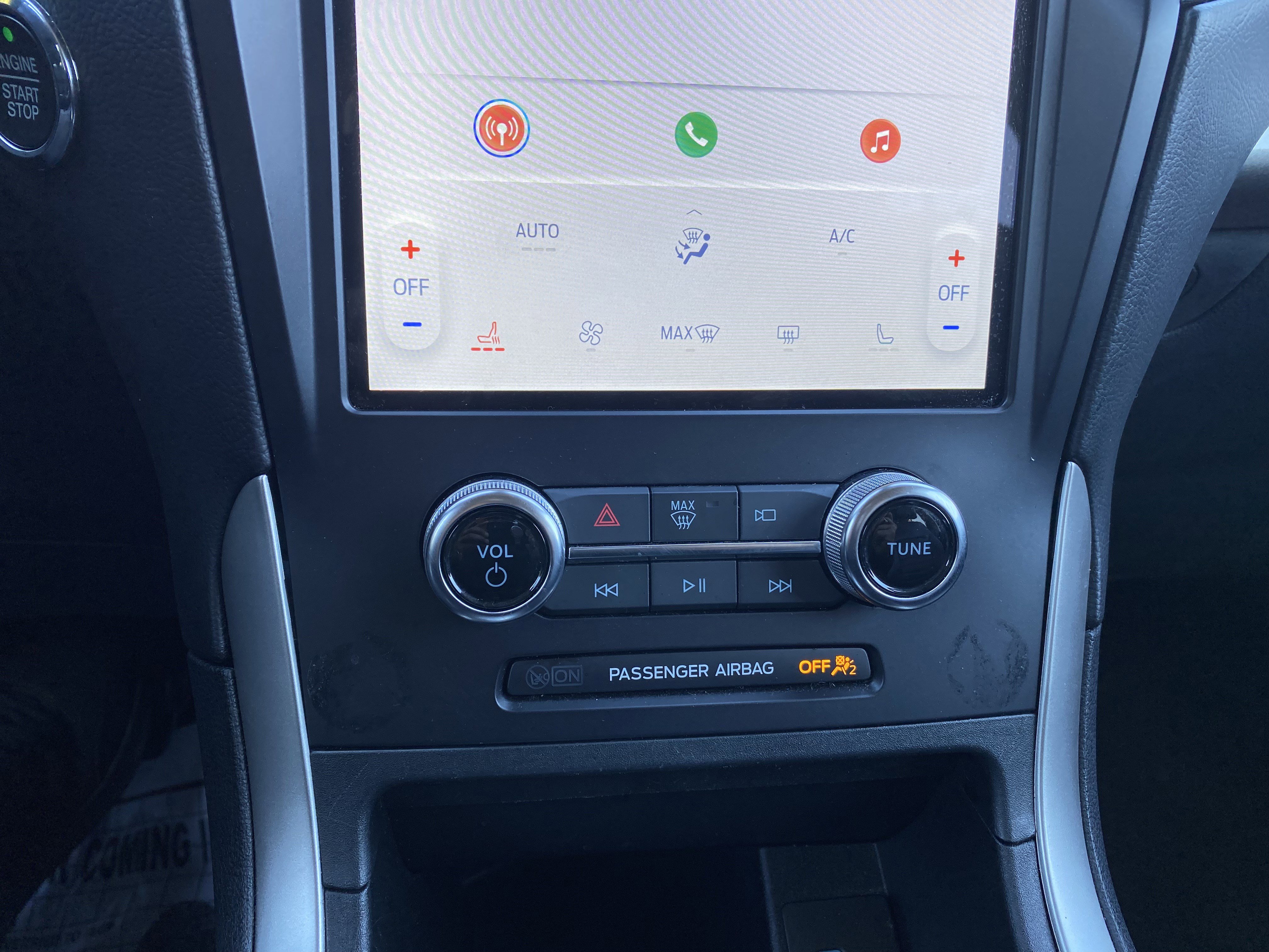 Used 2024 Ford Edge SEL image 28