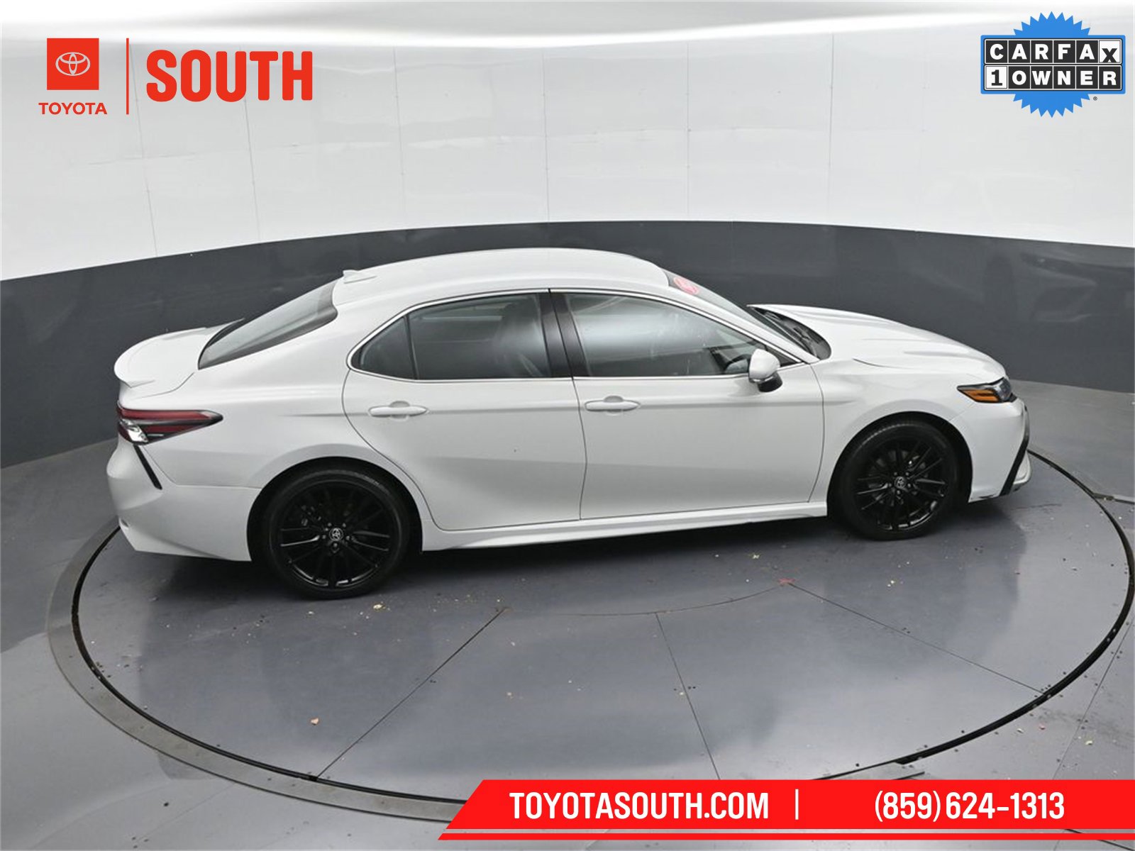 Used 2023 Toyota Camry XSE image 42