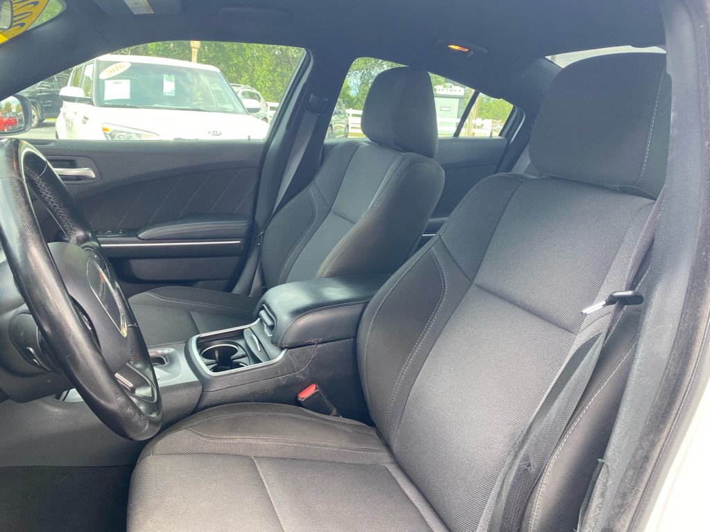 Used 2020 Dodge Charger SXT RWD image 30