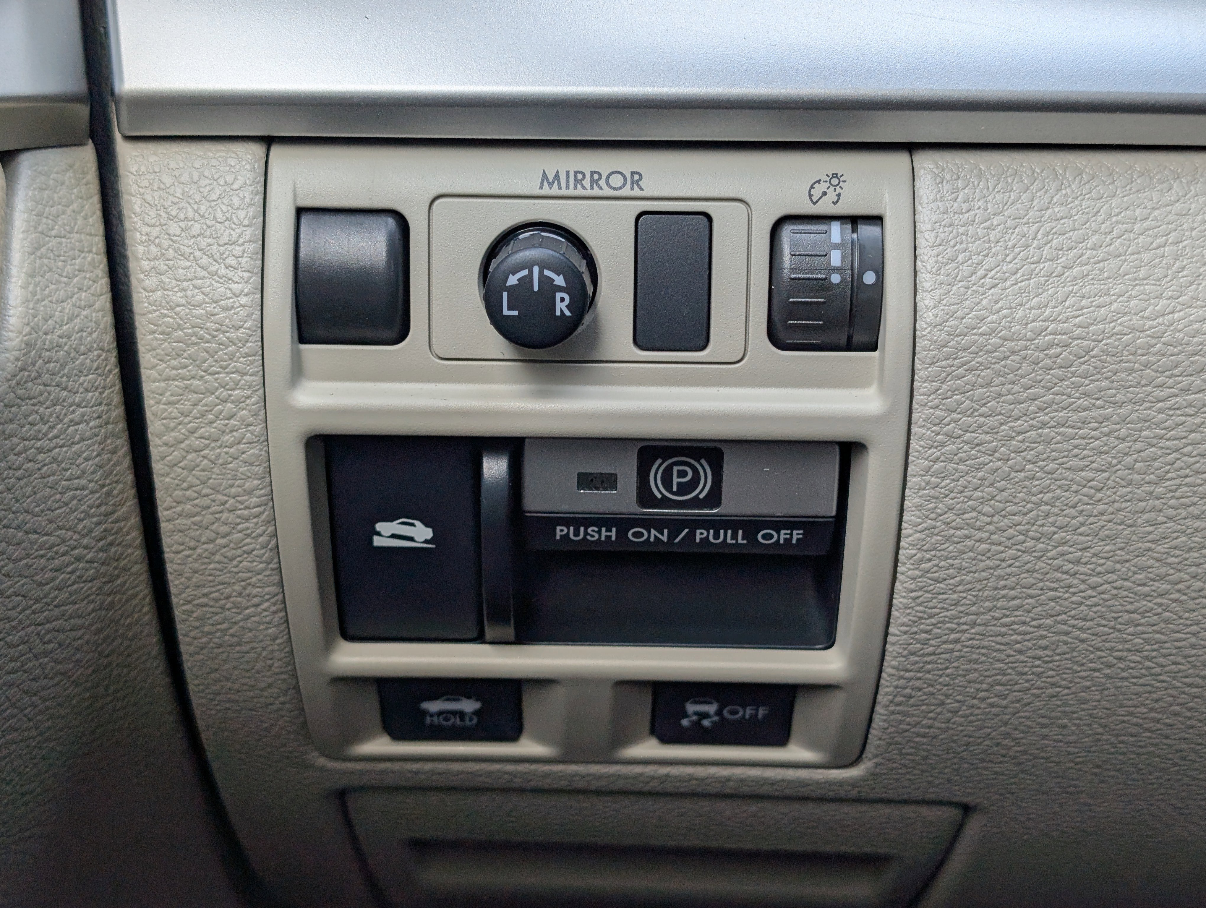 Used 2014 Subaru Legacy 2.5i Premium w/ Popular Package #2 image 24