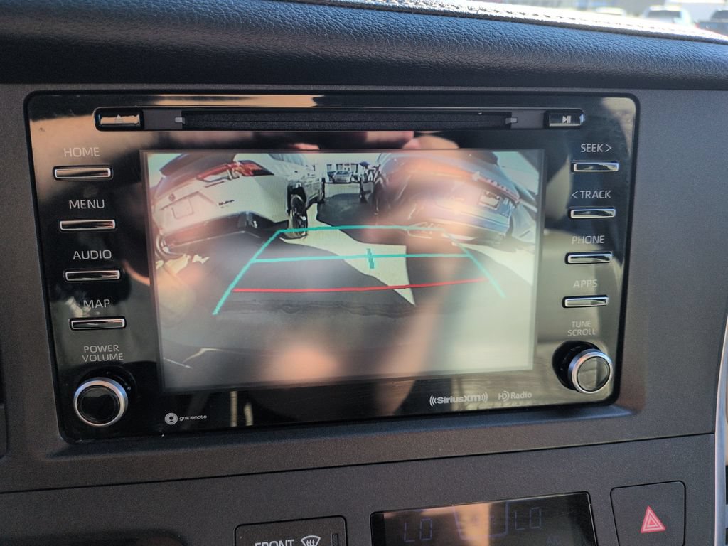 Used 2018 Toyota Sienna XLE w/ XLE Navigation Package AWD/4WD image 20